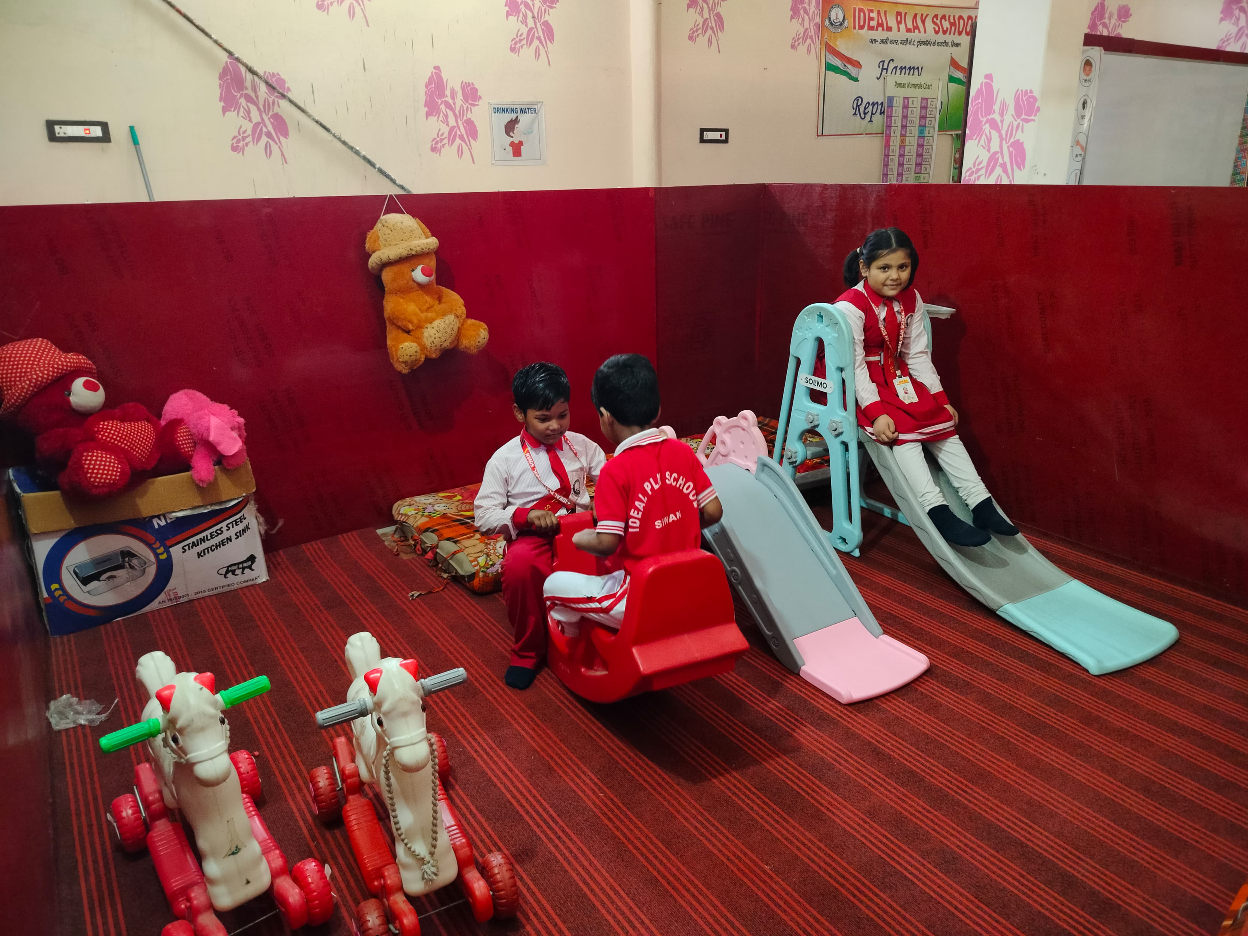 ideal play school siwan
